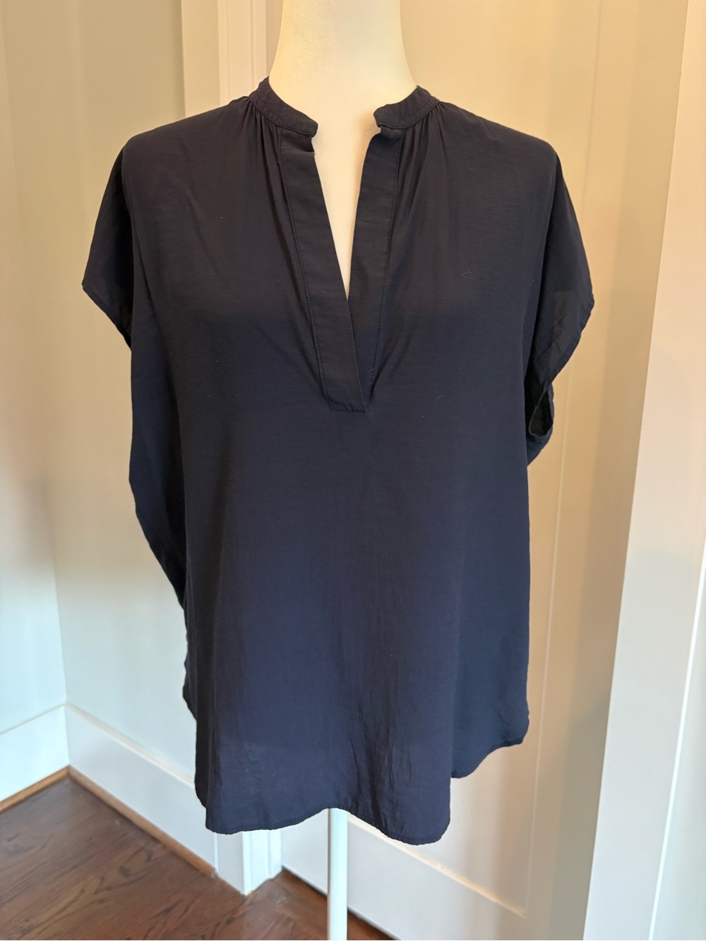 Relaxed Navy Split V-Neck Short Sleeve Blouse